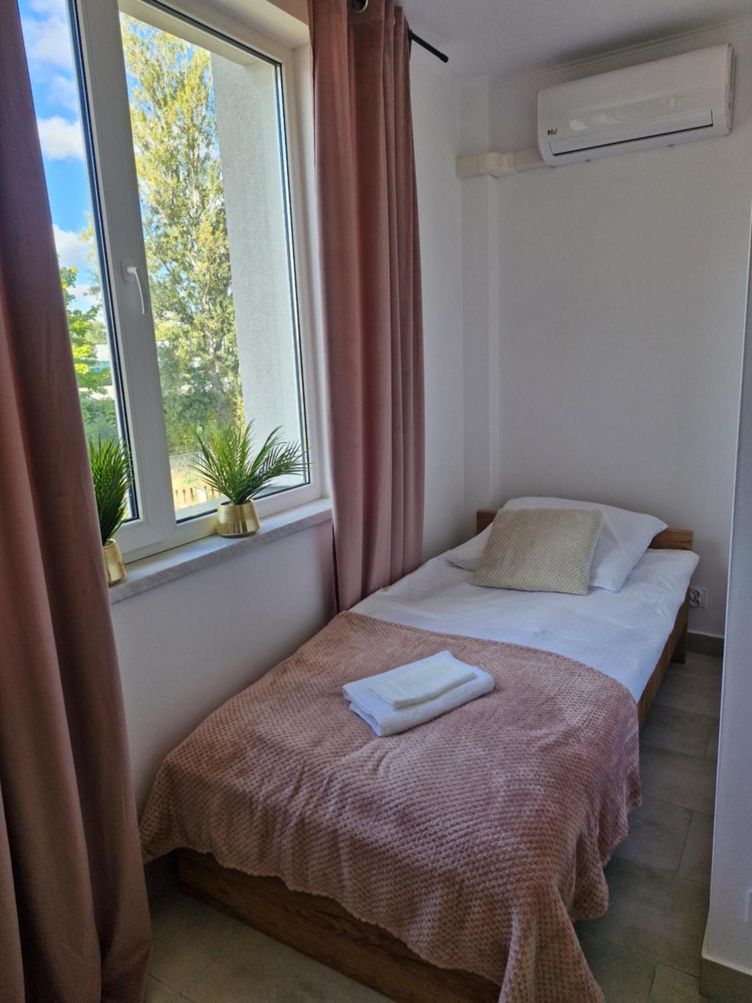Motel Mewa Lezajsk Bagian luar foto